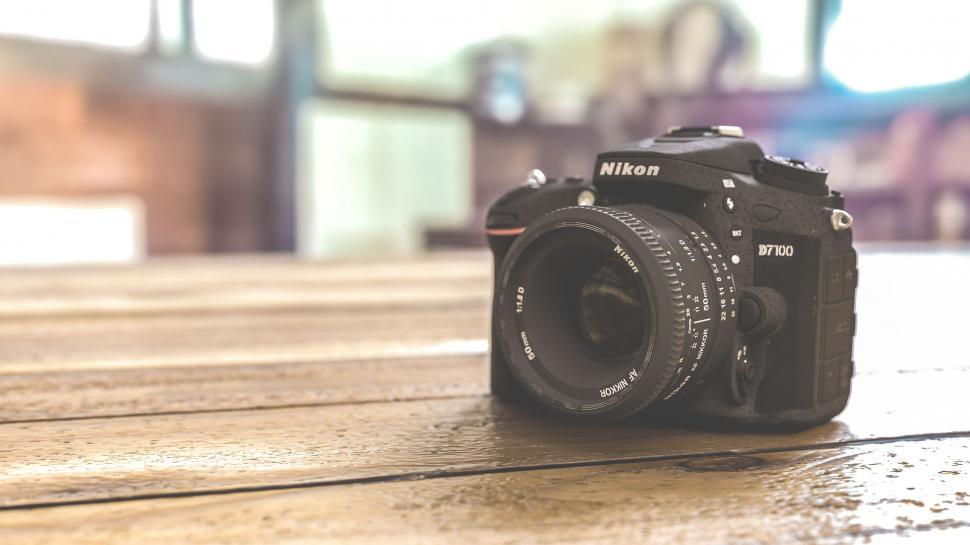 Free Image of Nikon D7100 