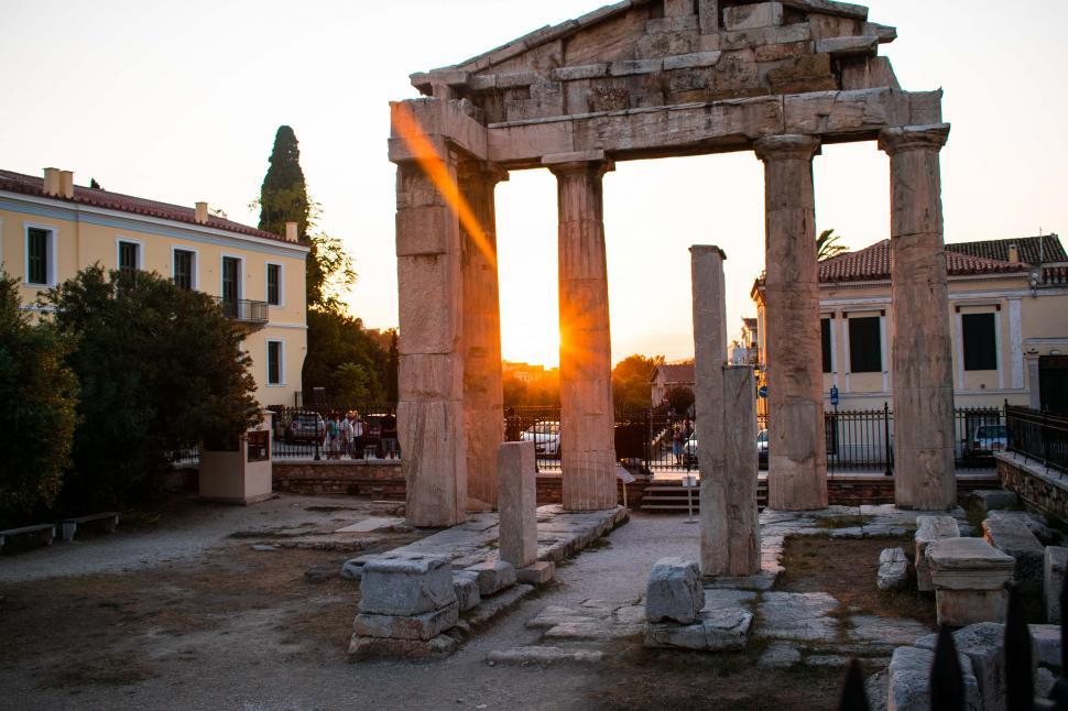 Free Image of Monument  
