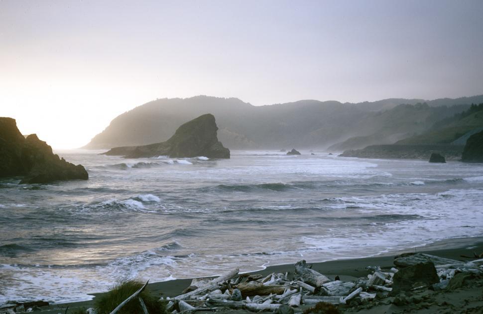 Free Image of Scenic View of an Ocean 