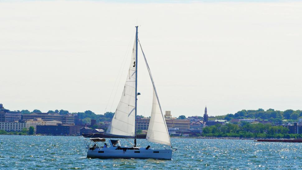 Free Image of Sailboat 