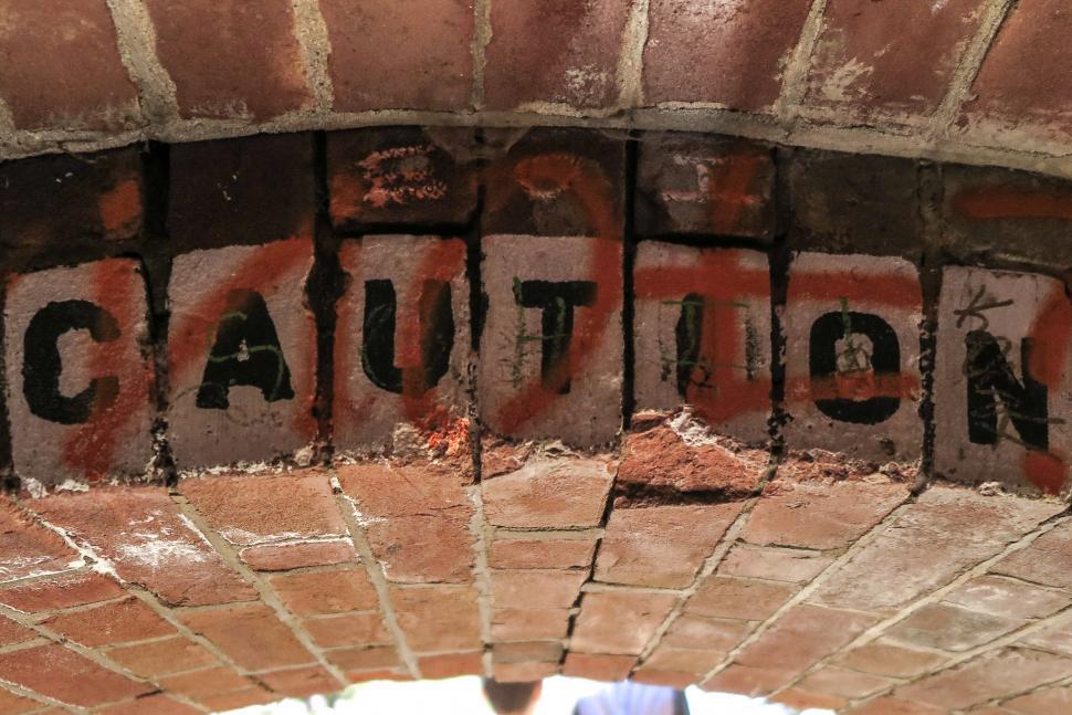 Free Image of Caution - Watch your Head 