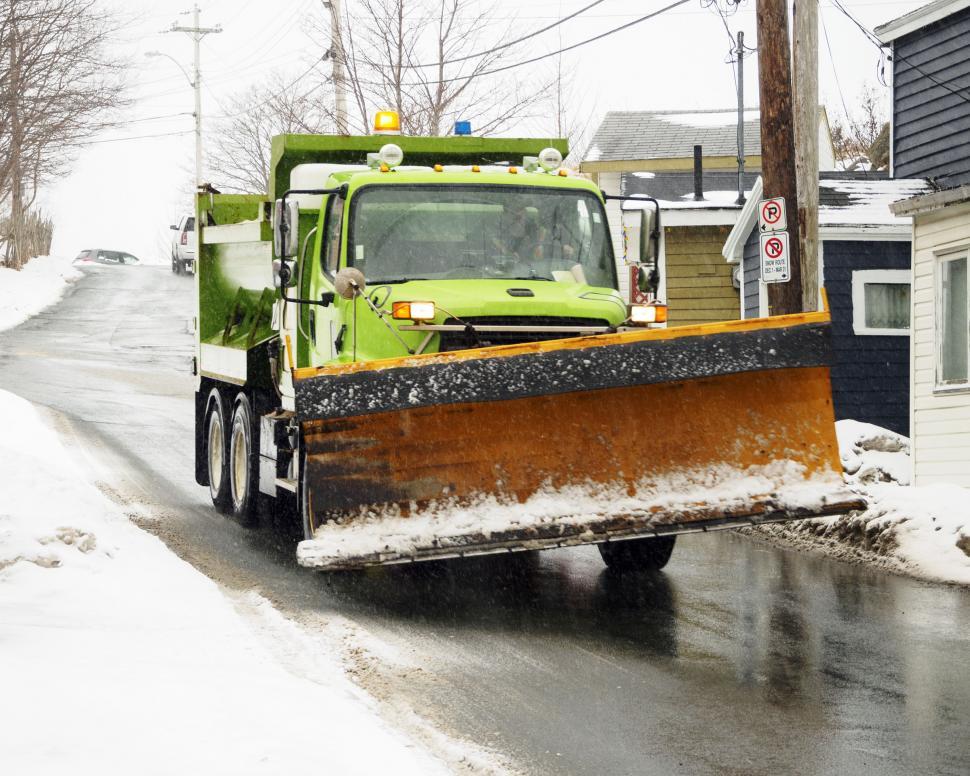 Free Image of Winter road work 
