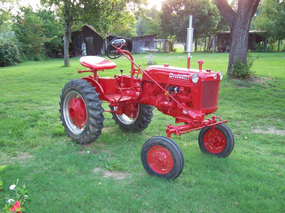 Free Image of Tractor 