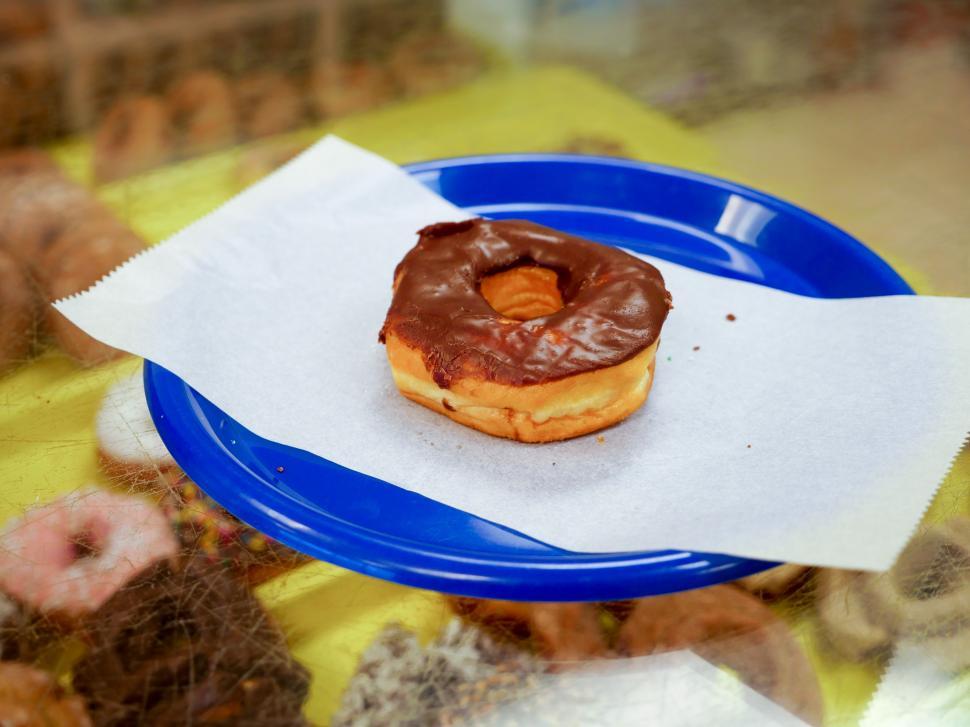 Free Image of Chocolate donut 