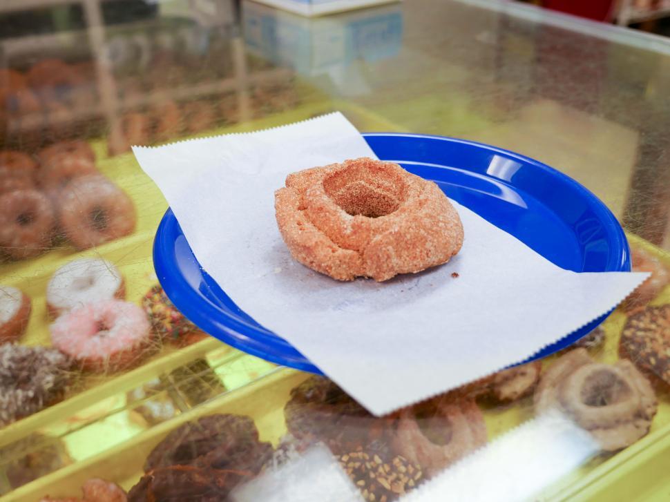 Free Image of Cinnamon Cake Donut 
