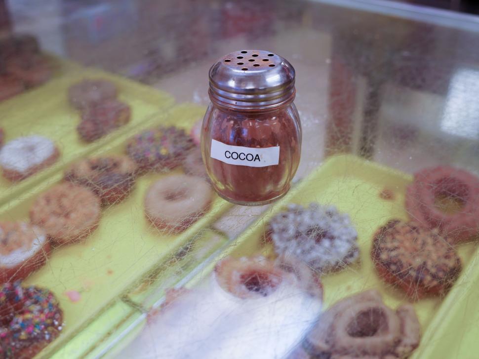 Free Image of Cocoa in a container 