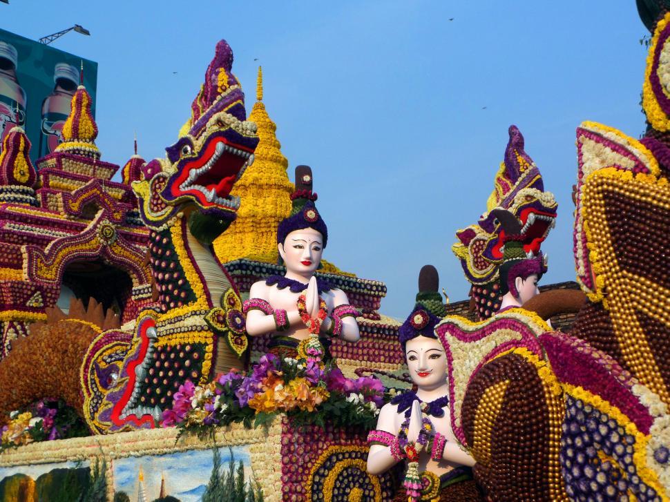 Free Image of Flower Float 