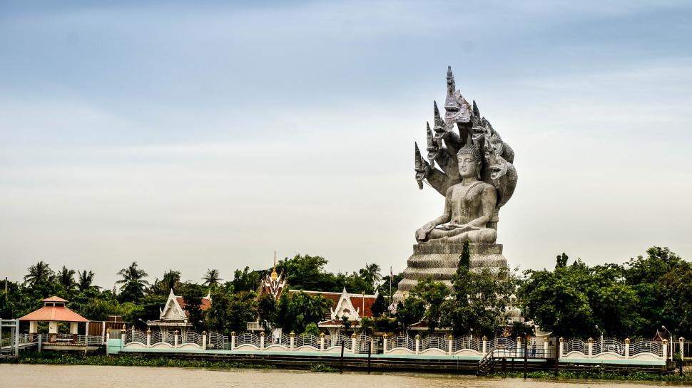 Free Image of Big Buddha Statue Side View 