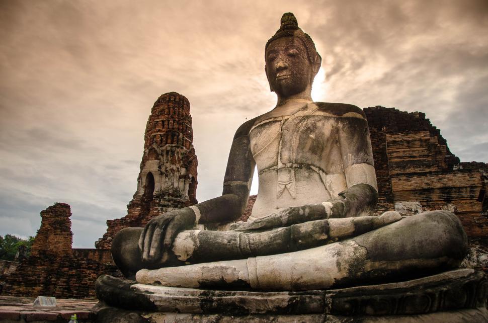 Free Image of Very Large Buddha Statue  