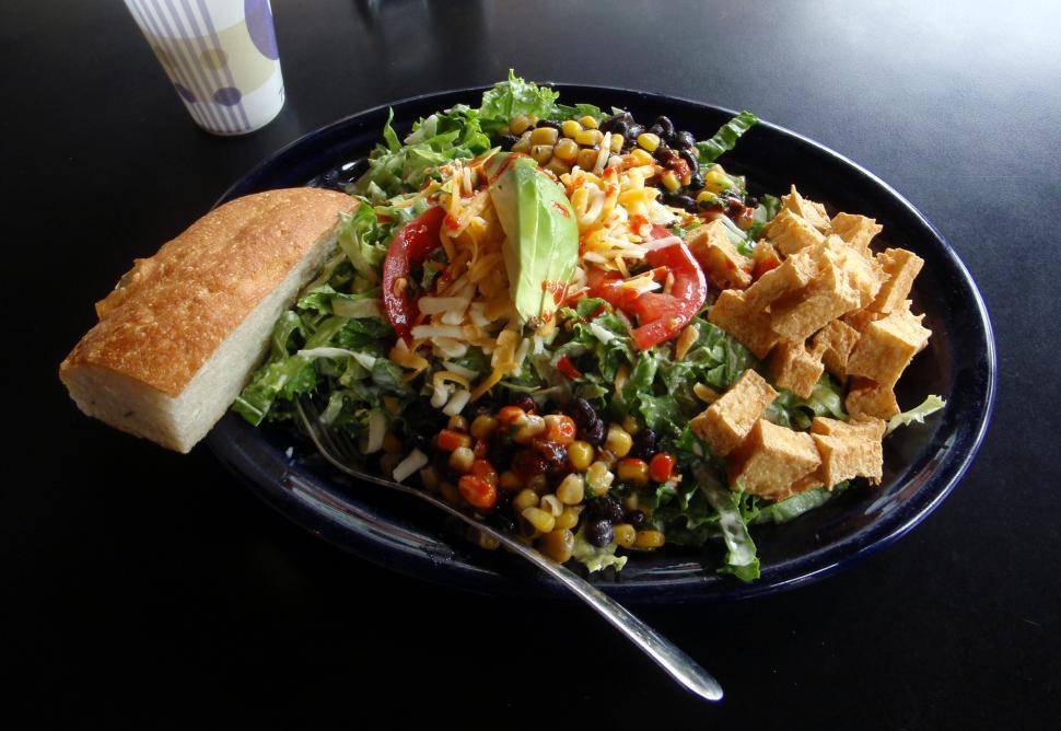 Free Image of Vegetarian Chinese Salad 