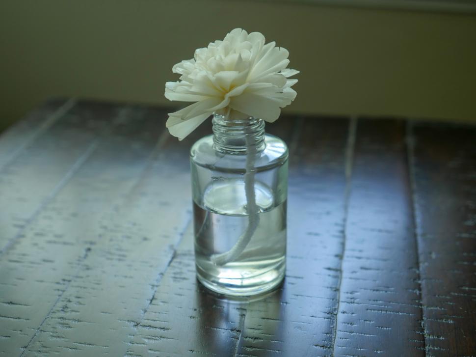 Free Image of Essential oil diffuser 