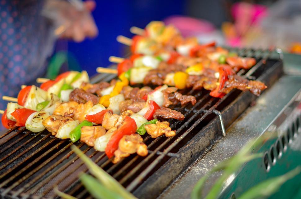 Free Image of Kababs on the Grill 