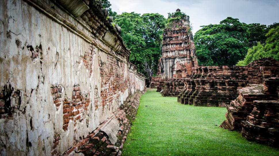 Free Image of Temple wall in ruins 