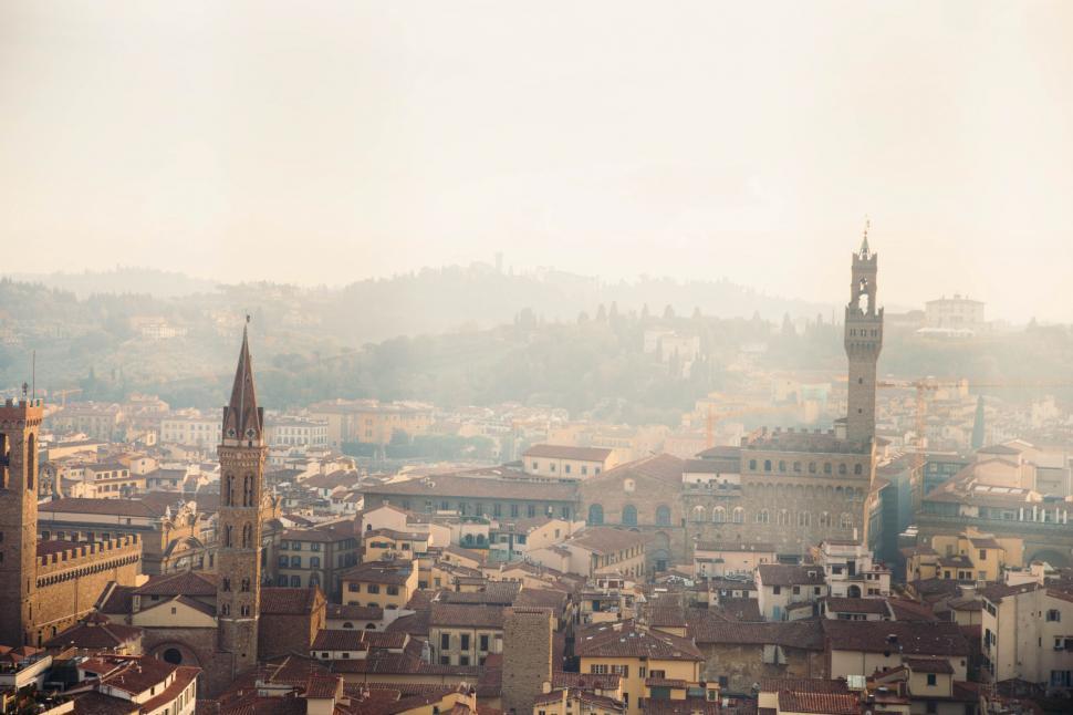 Free Image of Florence Italy in haze 