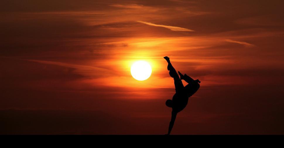 Free Image of Handstand  