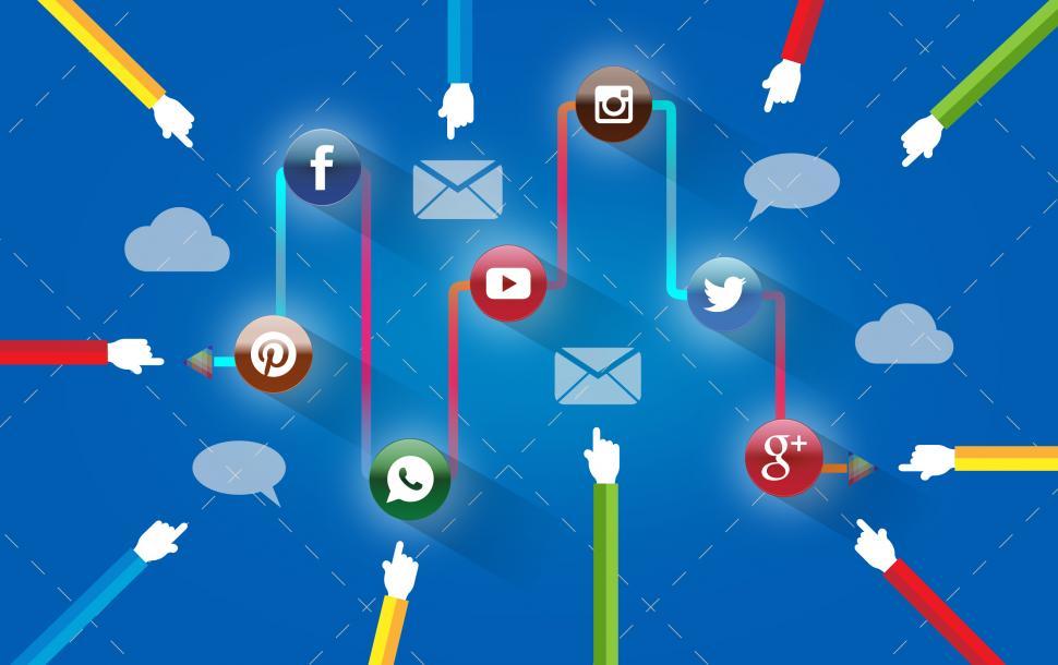 Free Image of Posts On Social Media Networks - Socializing - Concept 