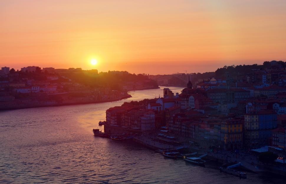 Free Image of Sunset - Porto - Old Town  