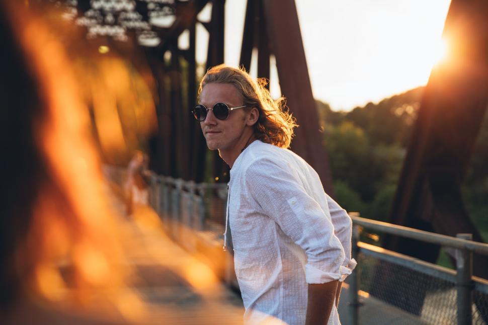 Free Image of A young Caucasian couple at sunset 