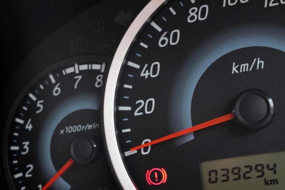 Free Image of Detail of the rev counter, speedometer and odometer of a modern car  
