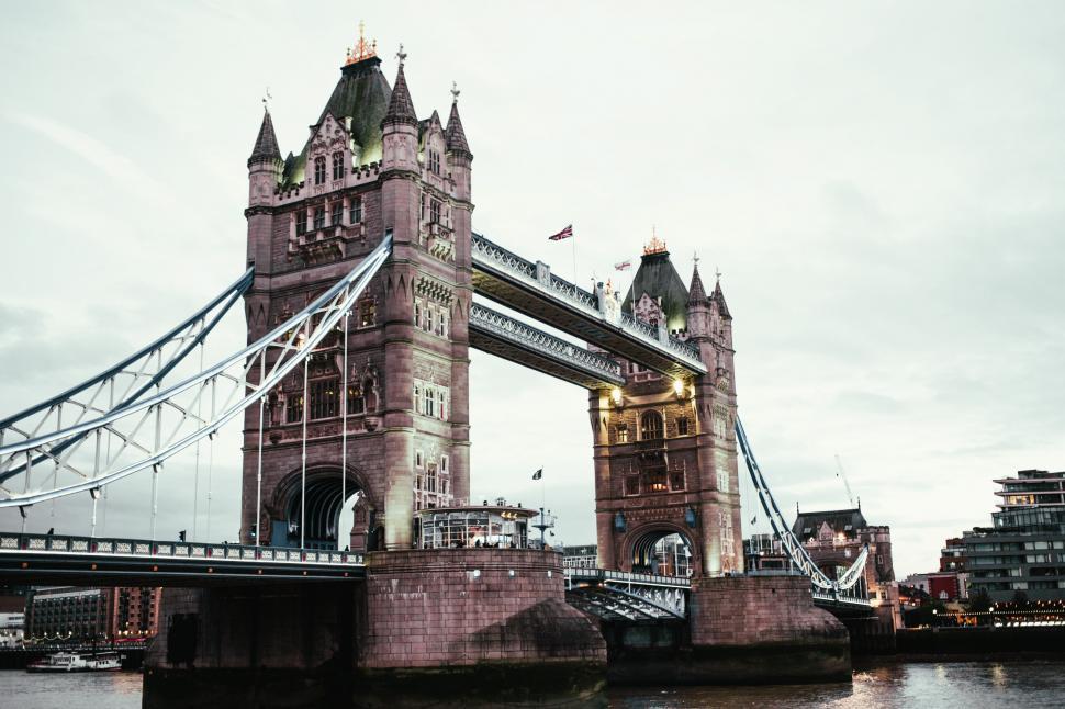 Free Image of London tower bridge at Sunset 