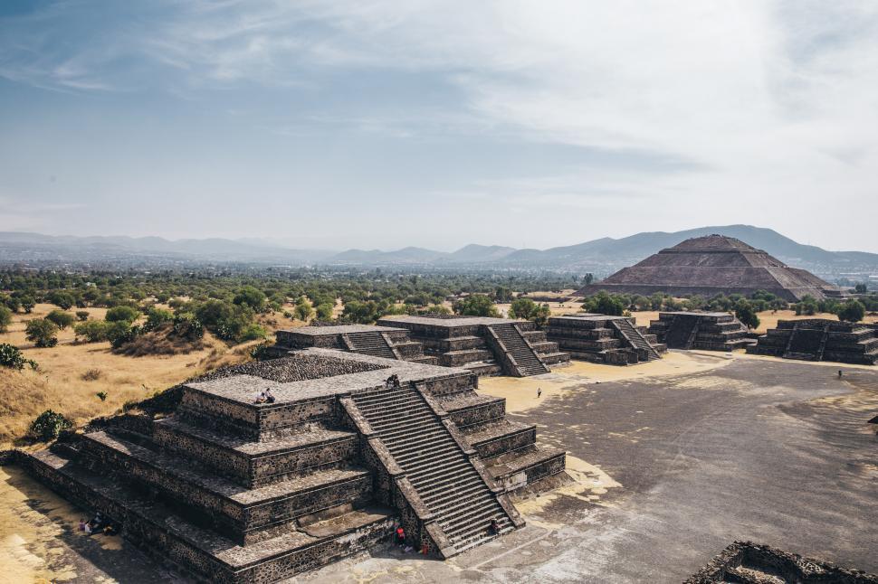 Free Image of Distant view of pyramid of the Sun in State of Mexico, Mexico 