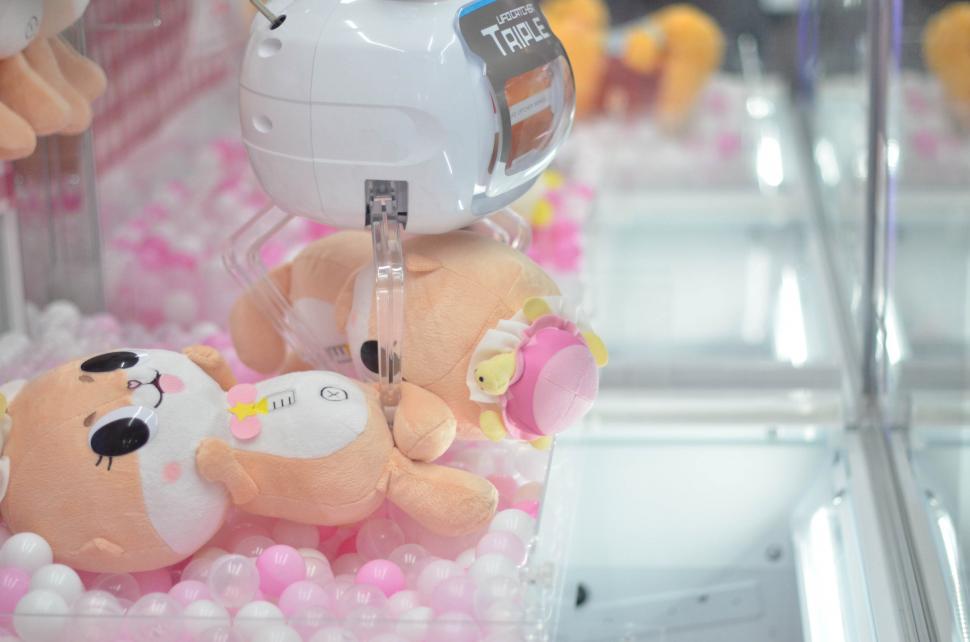 Free Image of Catch a doll crane game 