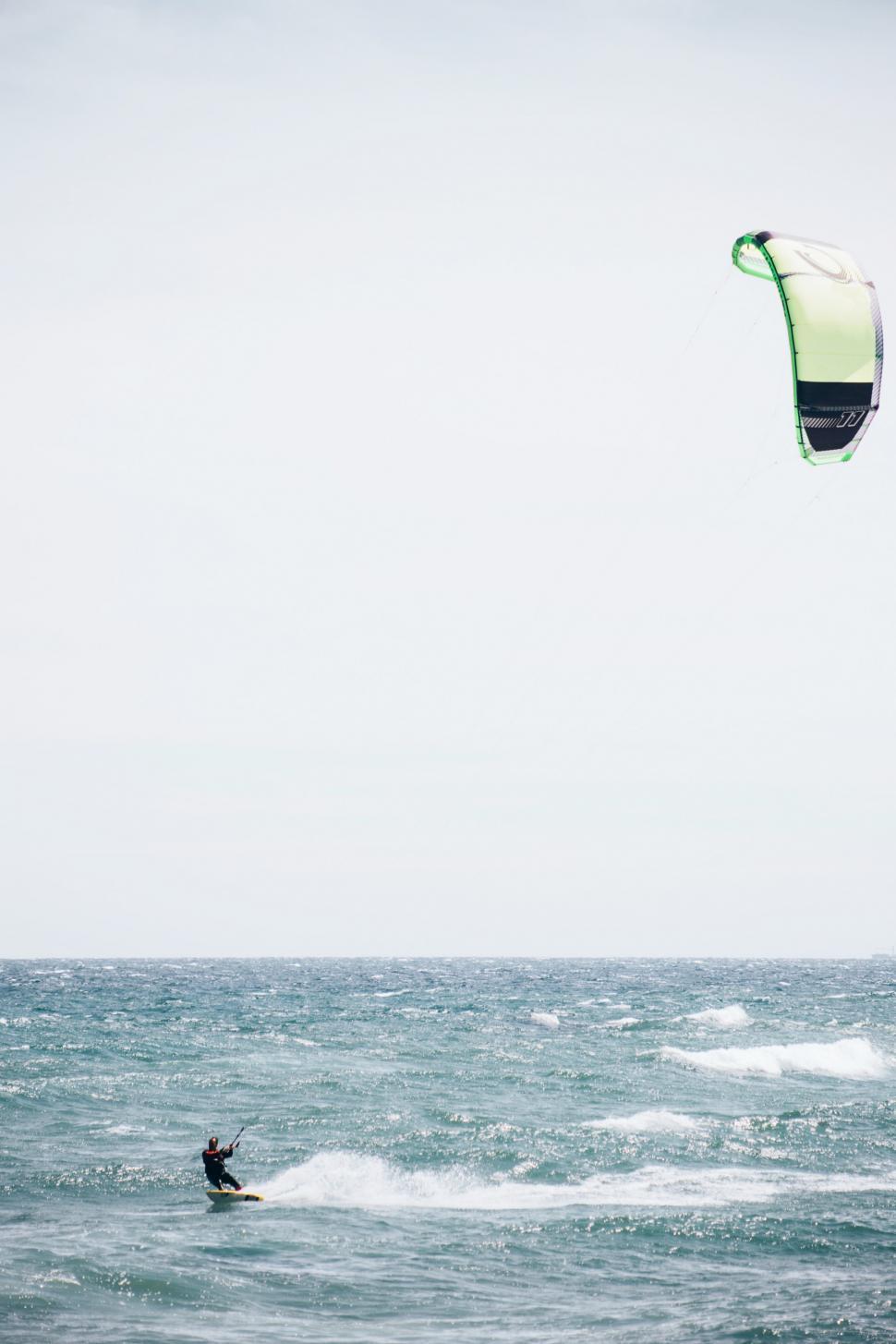 Free Image of Surfboarding with surfing kite 
