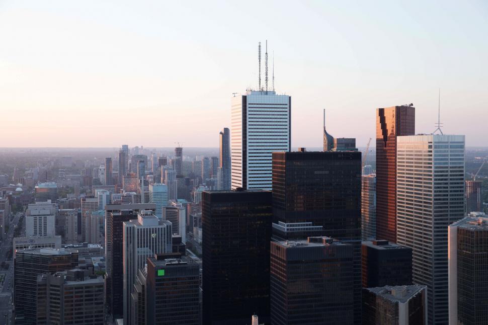 Free Image of City skyscrapers in the morning 
