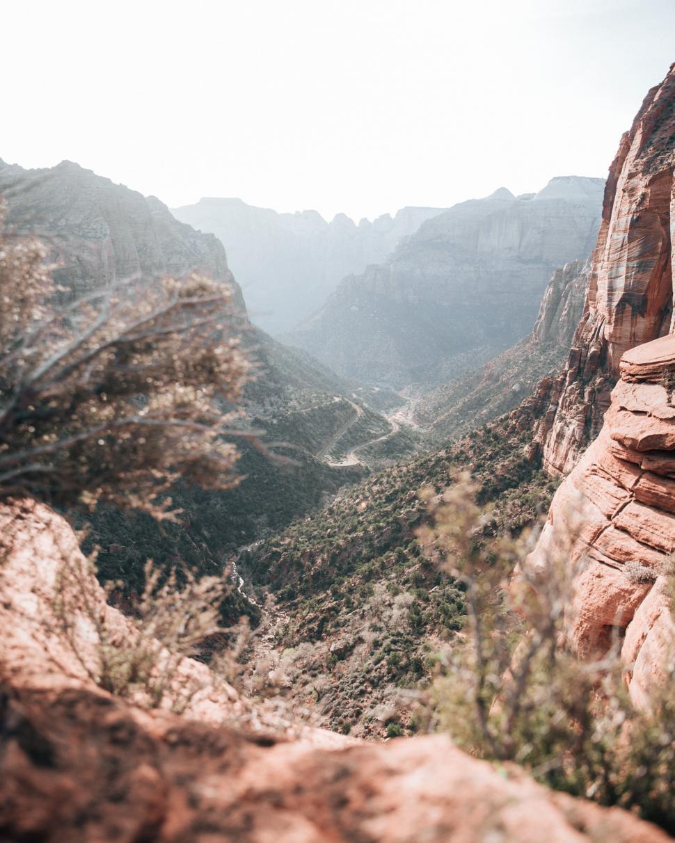 Free Image of Hot desert in Zion canyon 