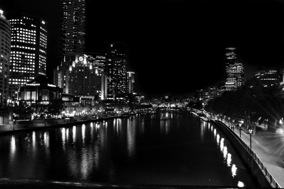 Free Image of A stroll in the city 