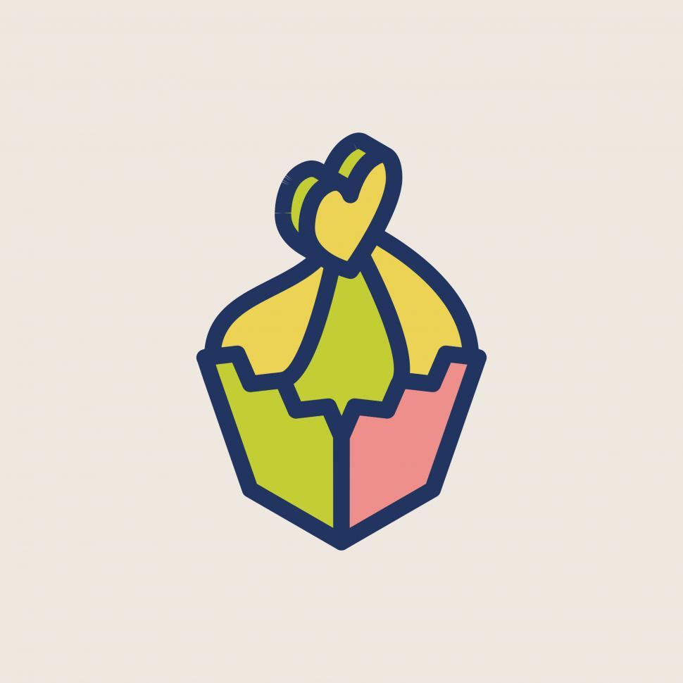 Free Image of Cake with heart s topping vector icon 