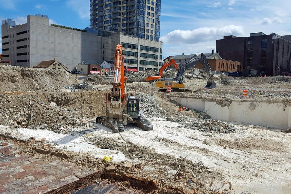 Free Image of Construction Machinery At Work 