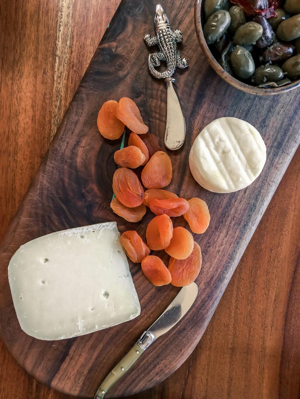 Free Image of Gourmet Snack Board 