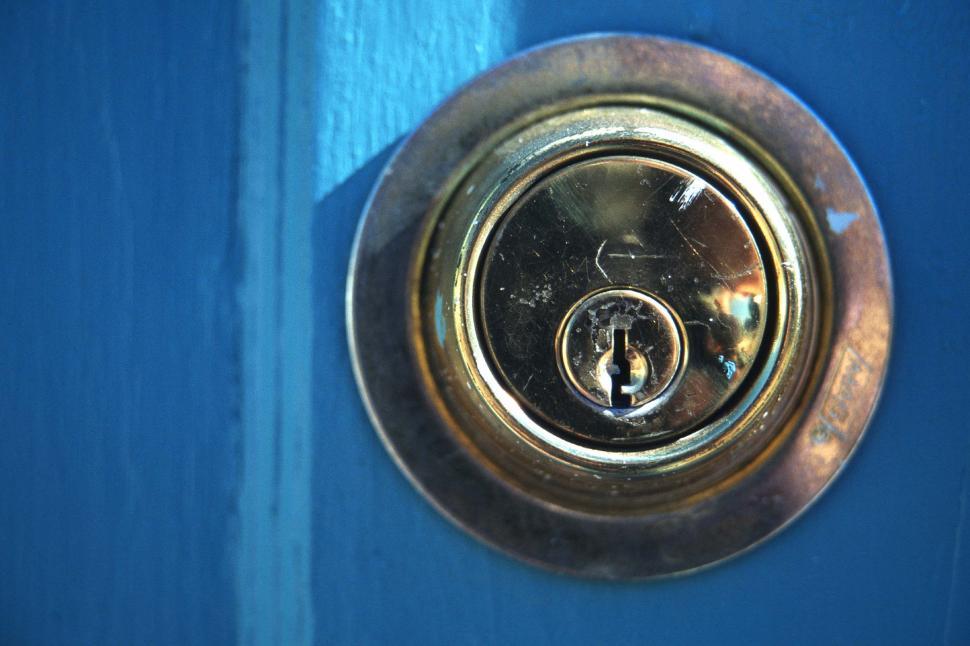 Free Image of Brass deadbolt 