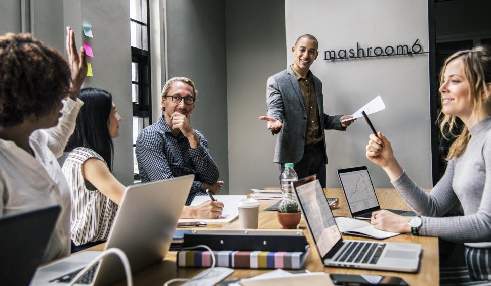 Free Image of Talking in a business meeting 