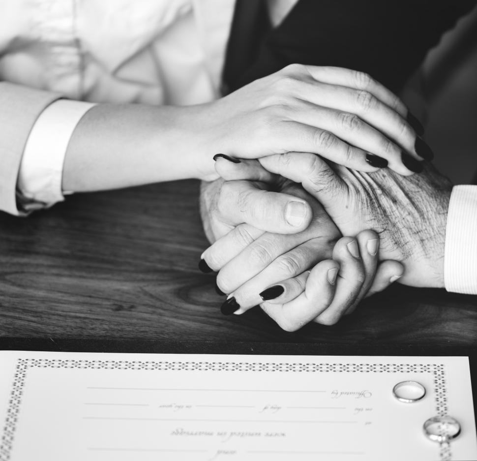 Free Image of Close up of a wedding couple s hands 