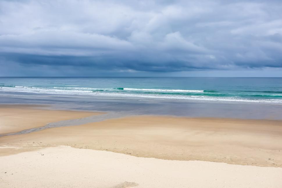 Free Image of Wide, Flat, Sandy Beach 