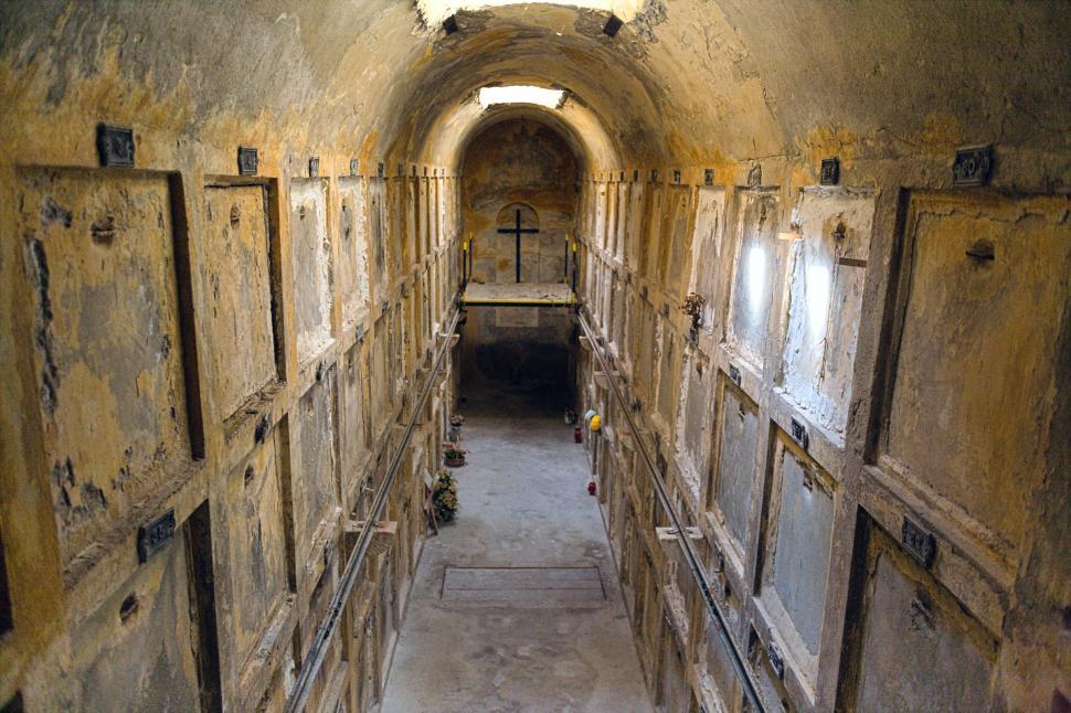 Free Image of Catacombs  