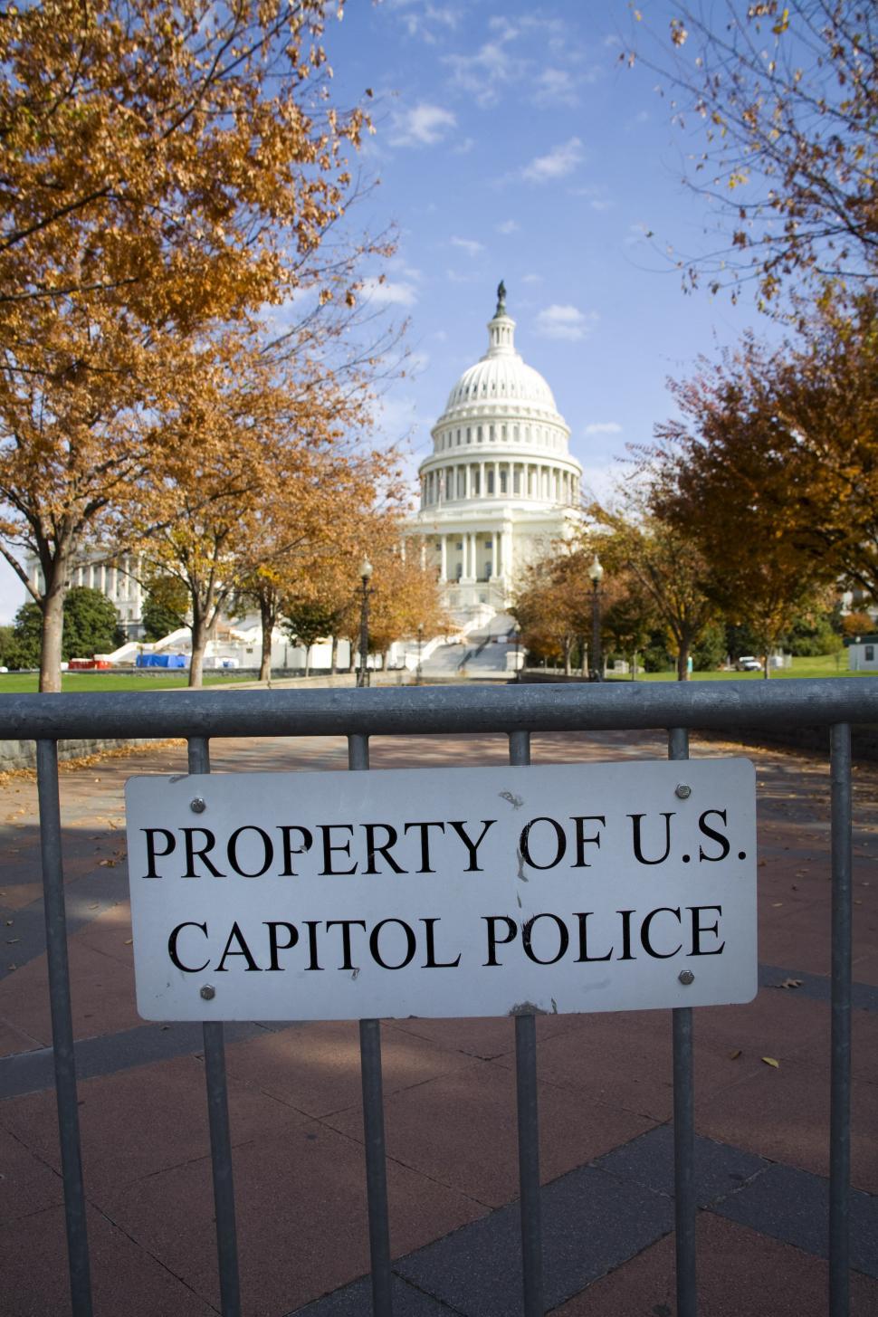Free Image of US Capitol Police Sign 