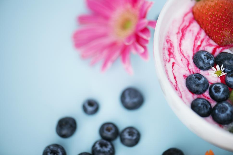 Free Image of Close up of strawberry and blueberry served in a plate 