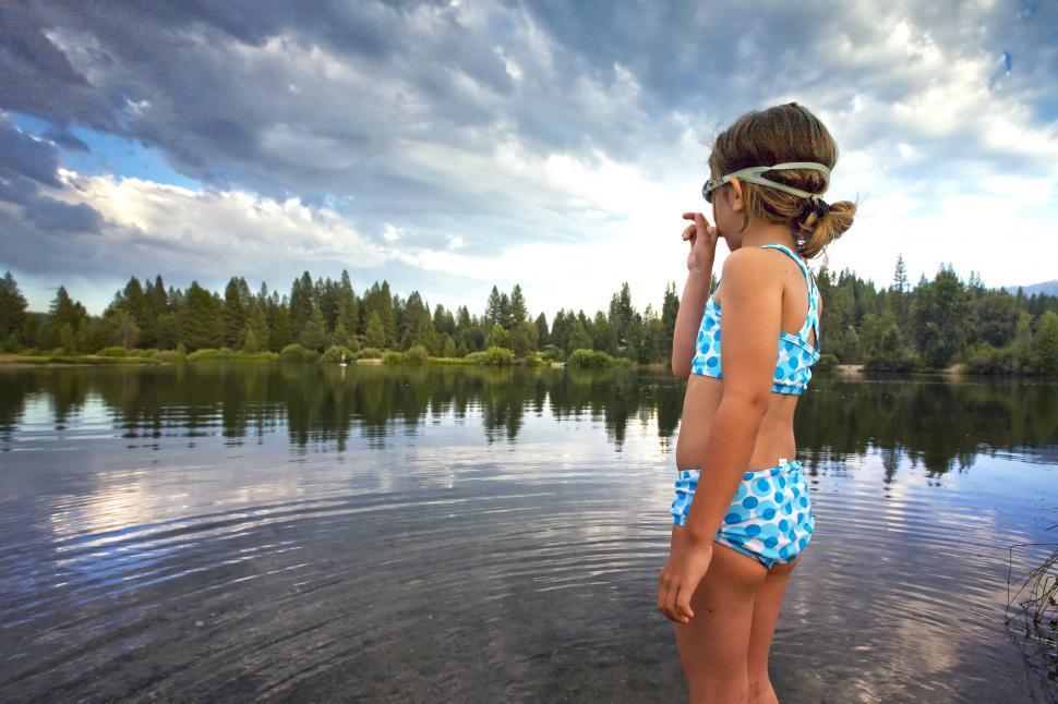 Free Image of Little Girl Swimmer 