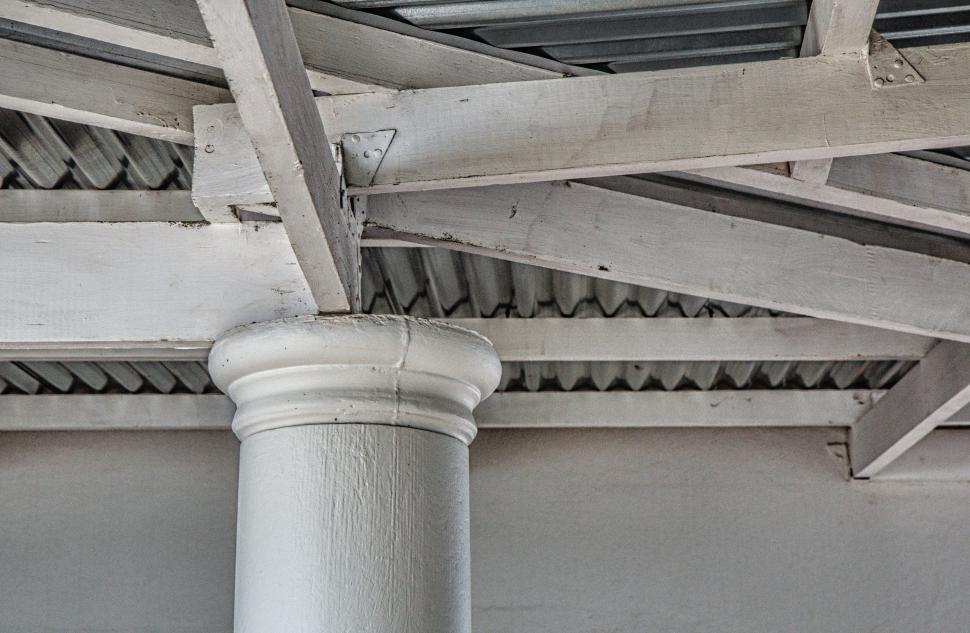 Free Image of Black and White Photo of a Building With Columns 