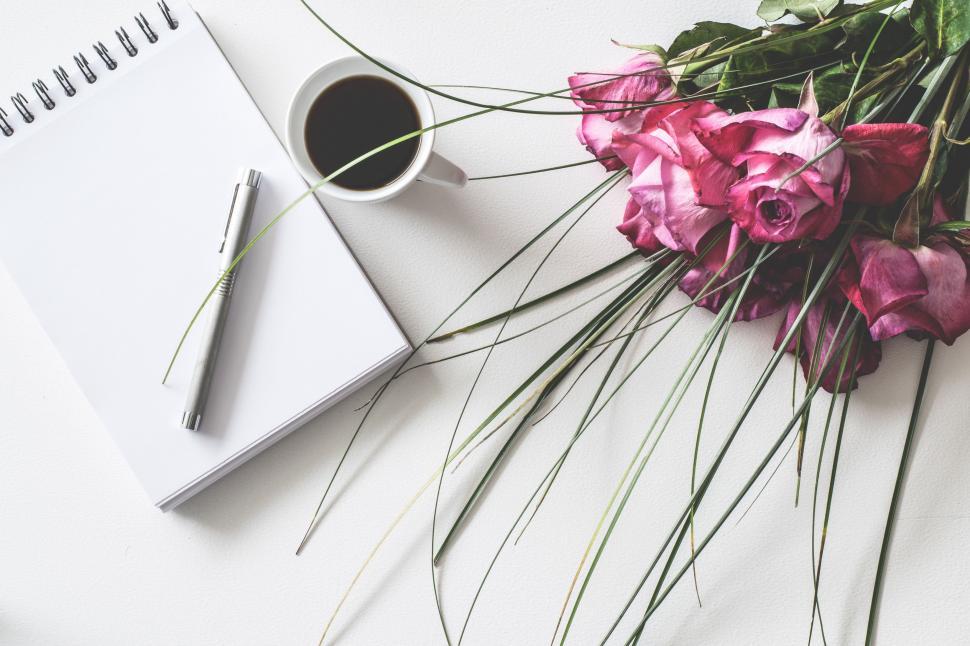 Free Image of Pink Rose Bouquet with white page notepad  