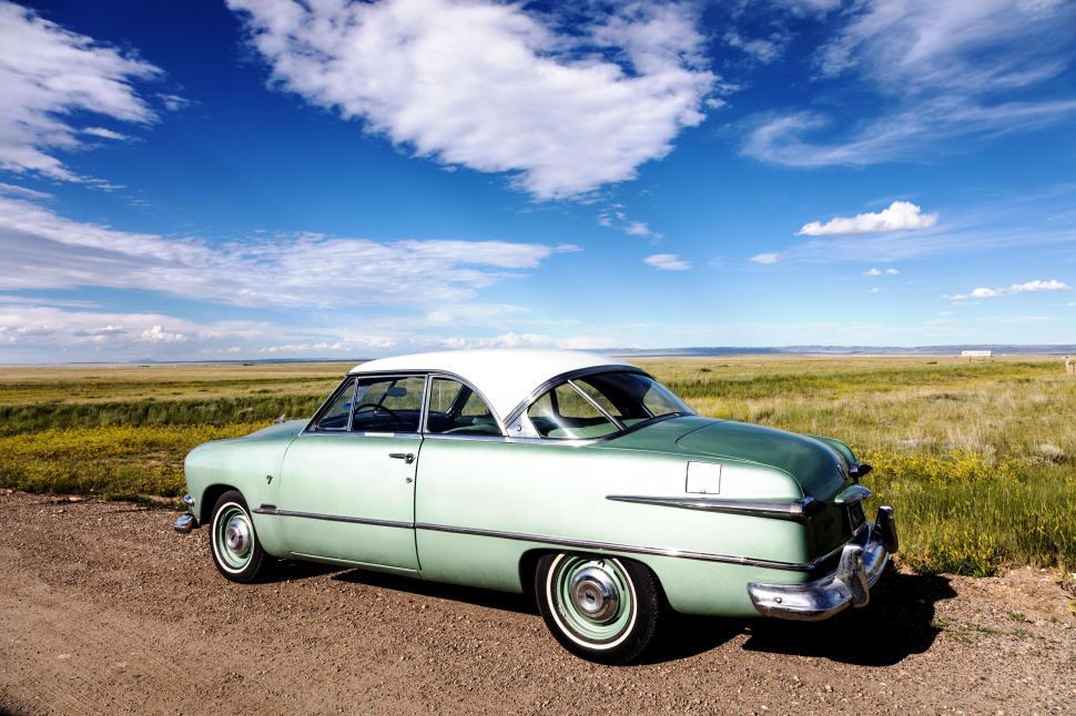 Free Image of Ford Crown Victoria 