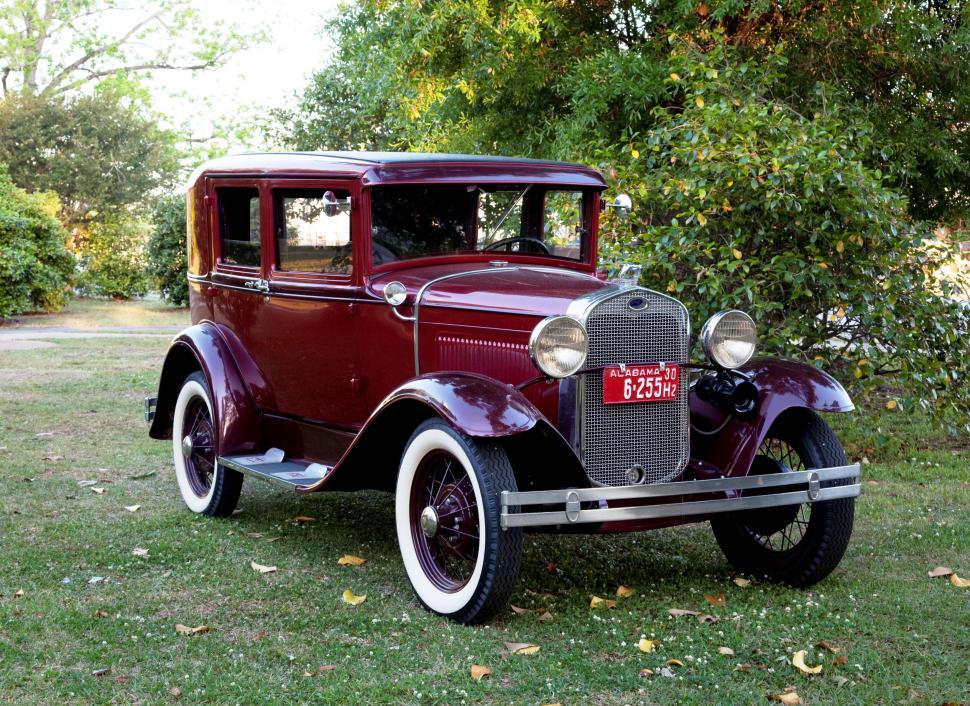 Free Image of Red Vintage Car  