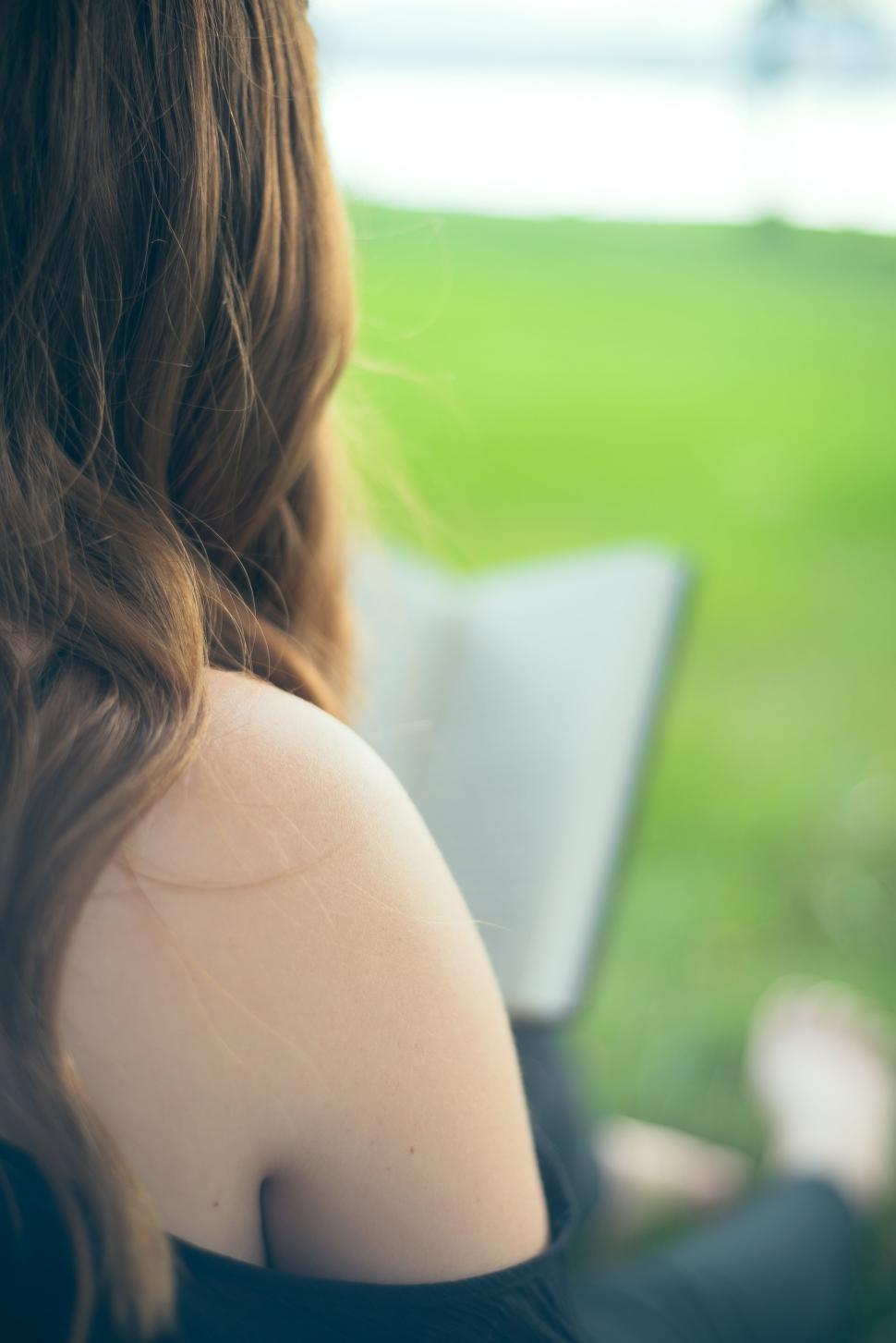 Free Image of Brown Hair - Woman (Unknown) 