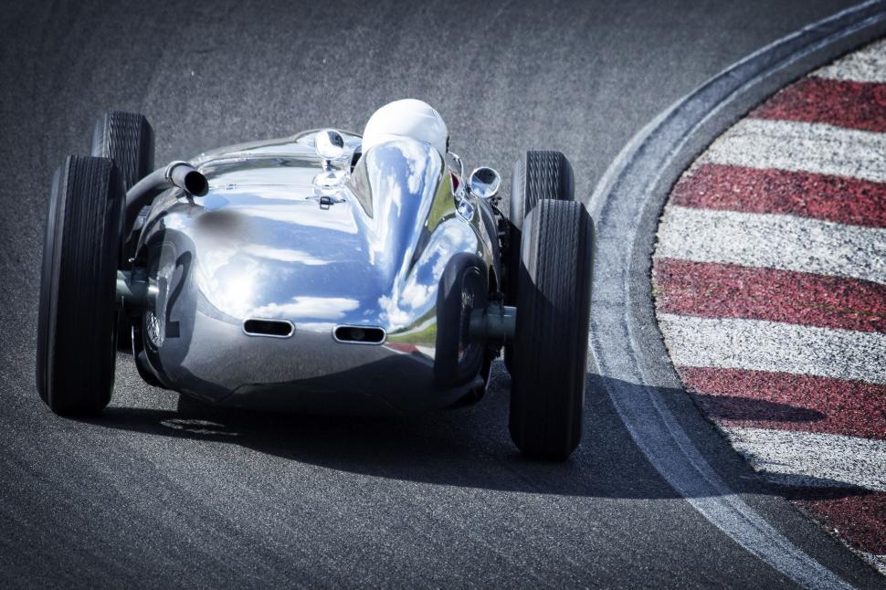 Free Image of Racing Car  