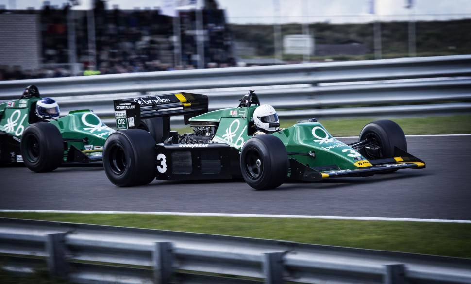 Free Image of F1 Racing  