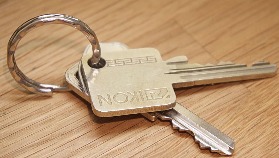 Free Image of Keys and Keychain  