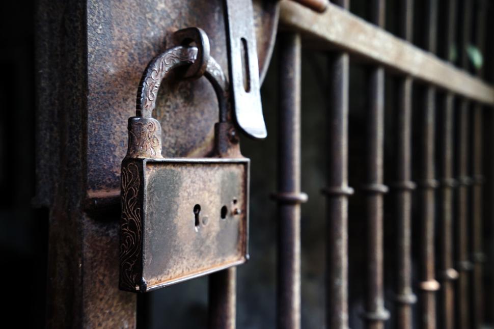 Free Image of Old rusty padlock 